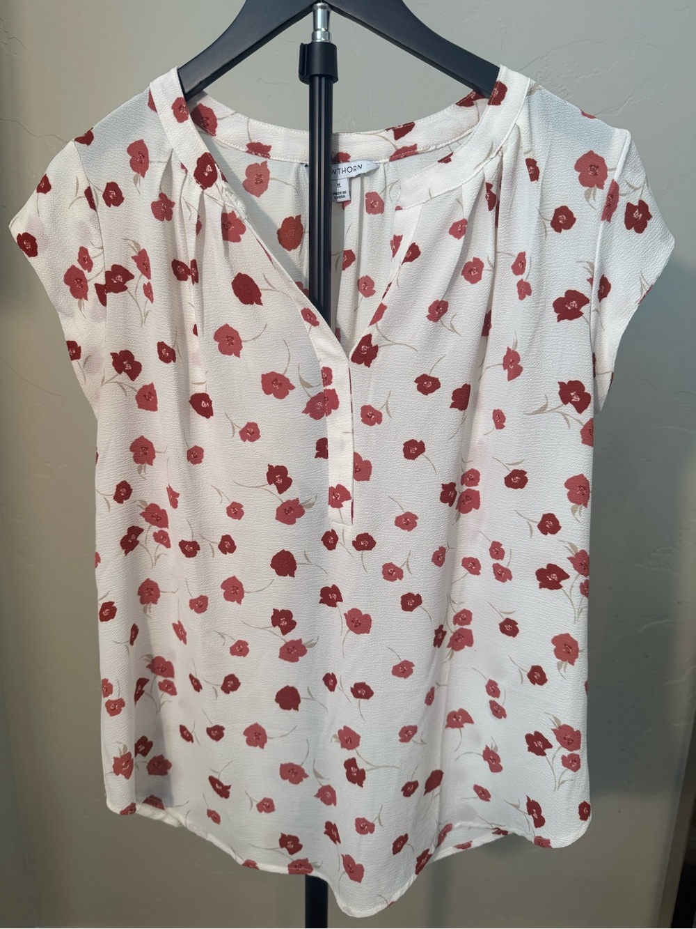 41 Hawthorn White Floral Split Neck Blouse | Size Medium | Like New